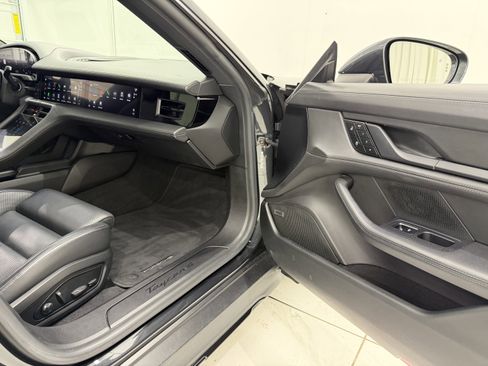 Certified 2022 Porsche Taycan 4 Cross Turismo AWD/4WD image 22