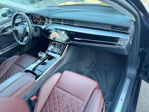 Used 2022 Audi S8 image 20