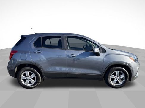 Used 2020 Chevrolet Trax LS image 4