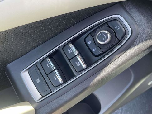 Used 2024 Subaru Ascent Limited w/ Technology Package AWD/4WD image 21