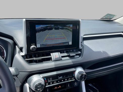 Used 2025 Toyota RAV4 XLE w/ Convenience Package AWD/4WD image 28