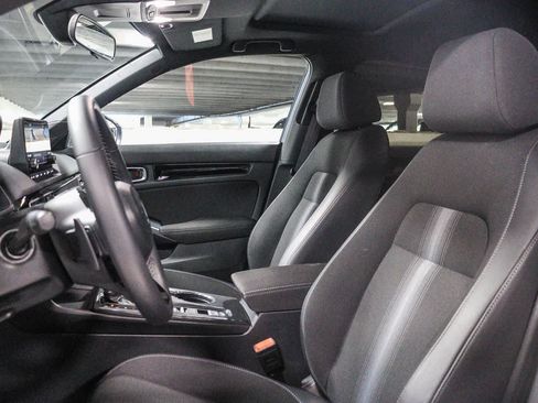 Used 2025 Honda Civic Sport image 19