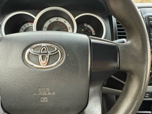 Used 2014 Toyota Tacoma 2WD Regular Cab image 21