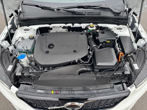 Certified 2026 Volvo XC40 B5 Plus w/ Protection Package Premier AWD/4WD image 25