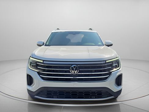 Used 2025 Volkswagen Atlas SE FWD image 8