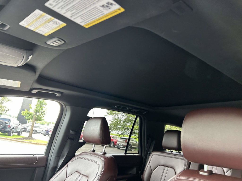 Used 2024 Ford Expedition Limited AWD/4WD image 14