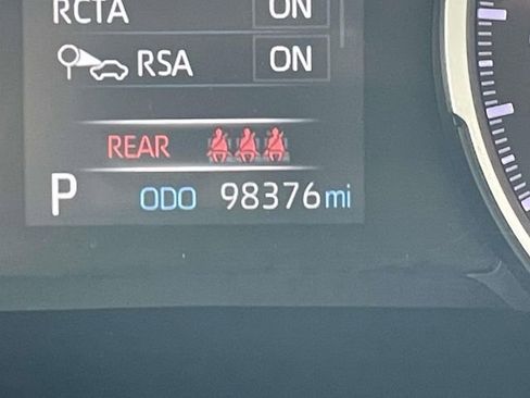 Used 2020 Toyota RAV4 LE FWD image 29