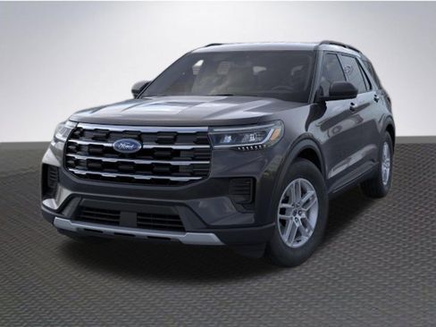 New 2026 Ford Explorer Active RWD image 2