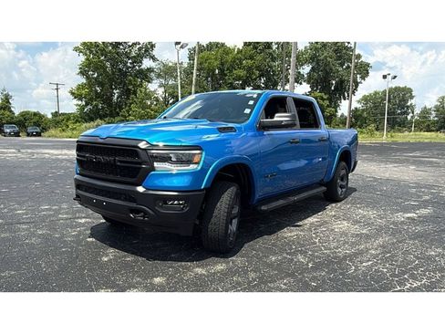 Used 2023 RAM 1500 Big Horn AWD/4WD image 3