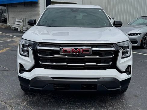 Used 2026 GMC Terrain Elevation FWD image 2
