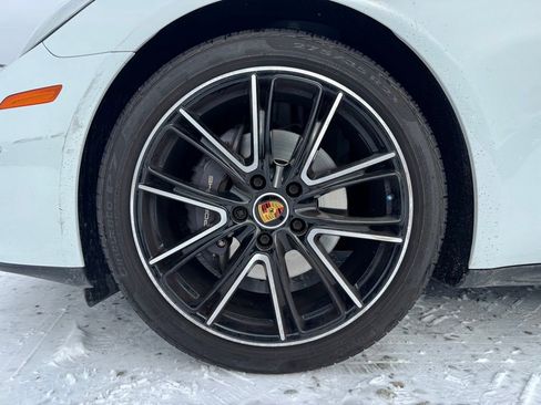 Used 2023 Porsche Panamera 4 Platinum Edition image 16