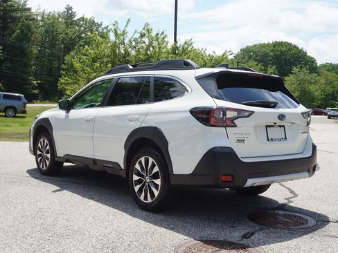 Used 2023 Subaru Outback Limited AWD/4WD image 7