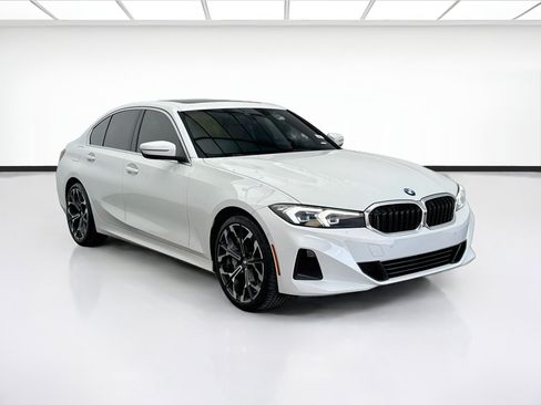 Used 2025 BMW 330i Sedan w/ Convenience Package RWD image 3