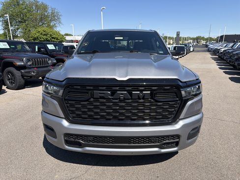 Certified 2025 RAM 1500 Big Horn AWD/4WD image 3