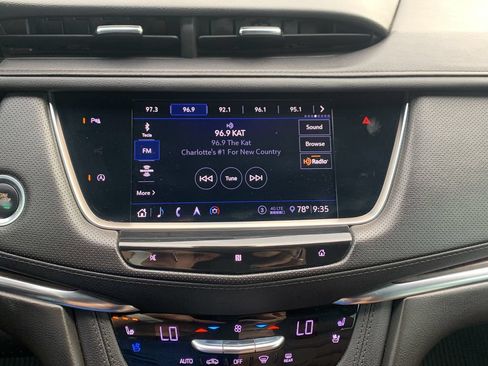 Used 2020 Cadillac XT5 Premium Luxury AWD/4WD image 26