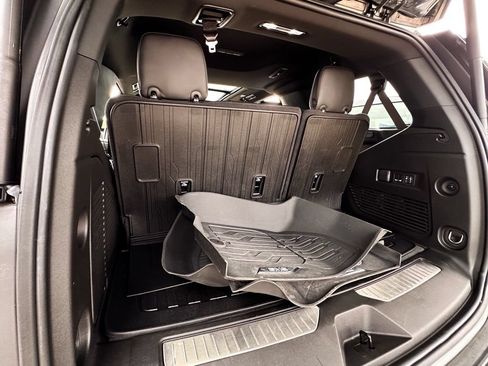 Used 2025 GMC Yukon AT4 Ultimate w/ LPO, Floor Liner Package AWD/4WD image 28
