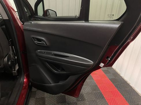 Used 2021 Chevrolet Trax LS w/ Tint and Cruise Package FWD image 38