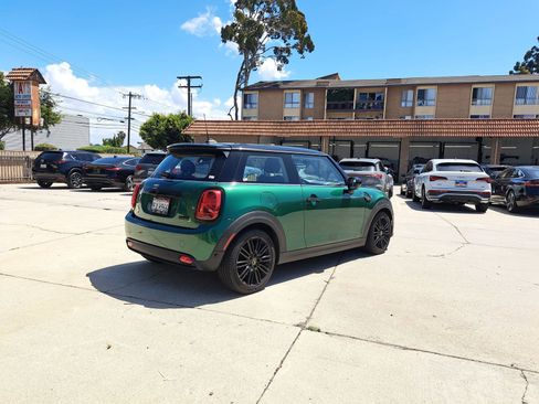 Used 2024 MINI Cooper SE FWD image 3