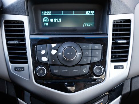 Used 2016 Chevrolet Cruze LT image 31