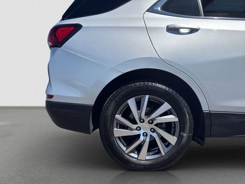 Used 2022 Chevrolet Equinox LT FWD image 23