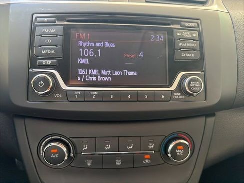 Used 2018 Nissan Sentra S image 22