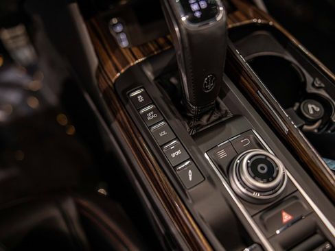 Used 2019 Maserati Levante S GranSport image 31