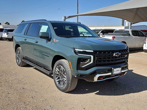 New 2026 Chevrolet Suburban Z71 w/ Z71 Off-Road Package AWD/4WD image 2