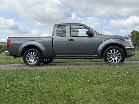 Used 2006 Nissan Frontier SE RWD image 9