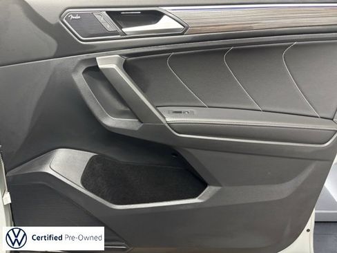Used 2022 Volkswagen Tiguan SEL R-Line image 28