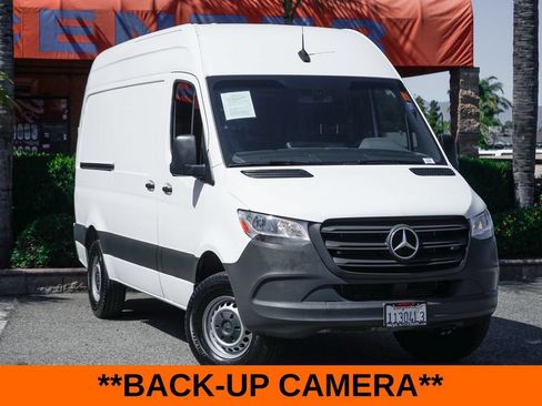 Used 2020 Mercedes-Benz Sprinter 1500 image 2