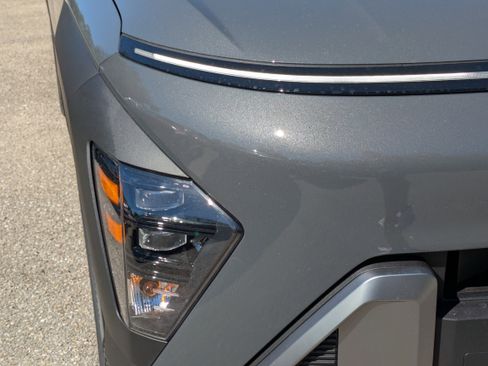 New 2026 Hyundai Kona SE image 10