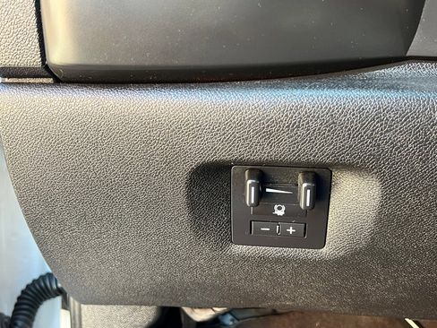 Used 2013 Chevrolet Silverado 3500 LT w/ Convenience Package image 26