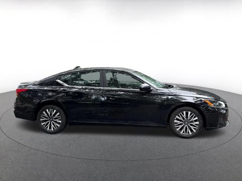 Used 2026 Nissan Altima 2.5 SV FWD image 14