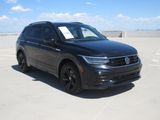 Used 2023 Volkswagen Tiguan SE R-Line image 2
