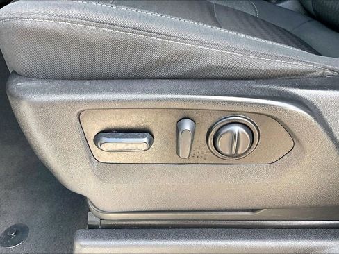 Used 2022 Chevrolet Silverado 1500 RST image 26