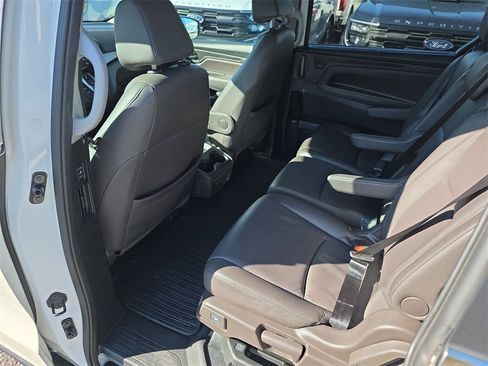 Used 2018 Honda Odyssey EX-L image 33