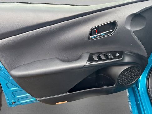 Used 2020 Toyota Prius Prime XLE image 22