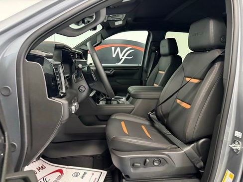 New 2026 GMC Sierra 1500 AT4 w/ Technology Package AWD/4WD image 11