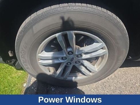 Used 2023 Ford Explorer XLT w/ Equipment Group 202A AWD/4WD image 25