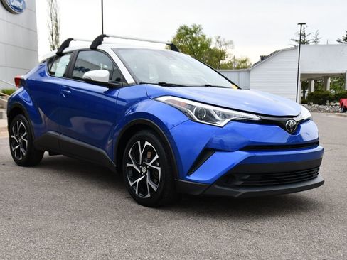 Used 2019 Toyota C-HR XLE FWD image 9