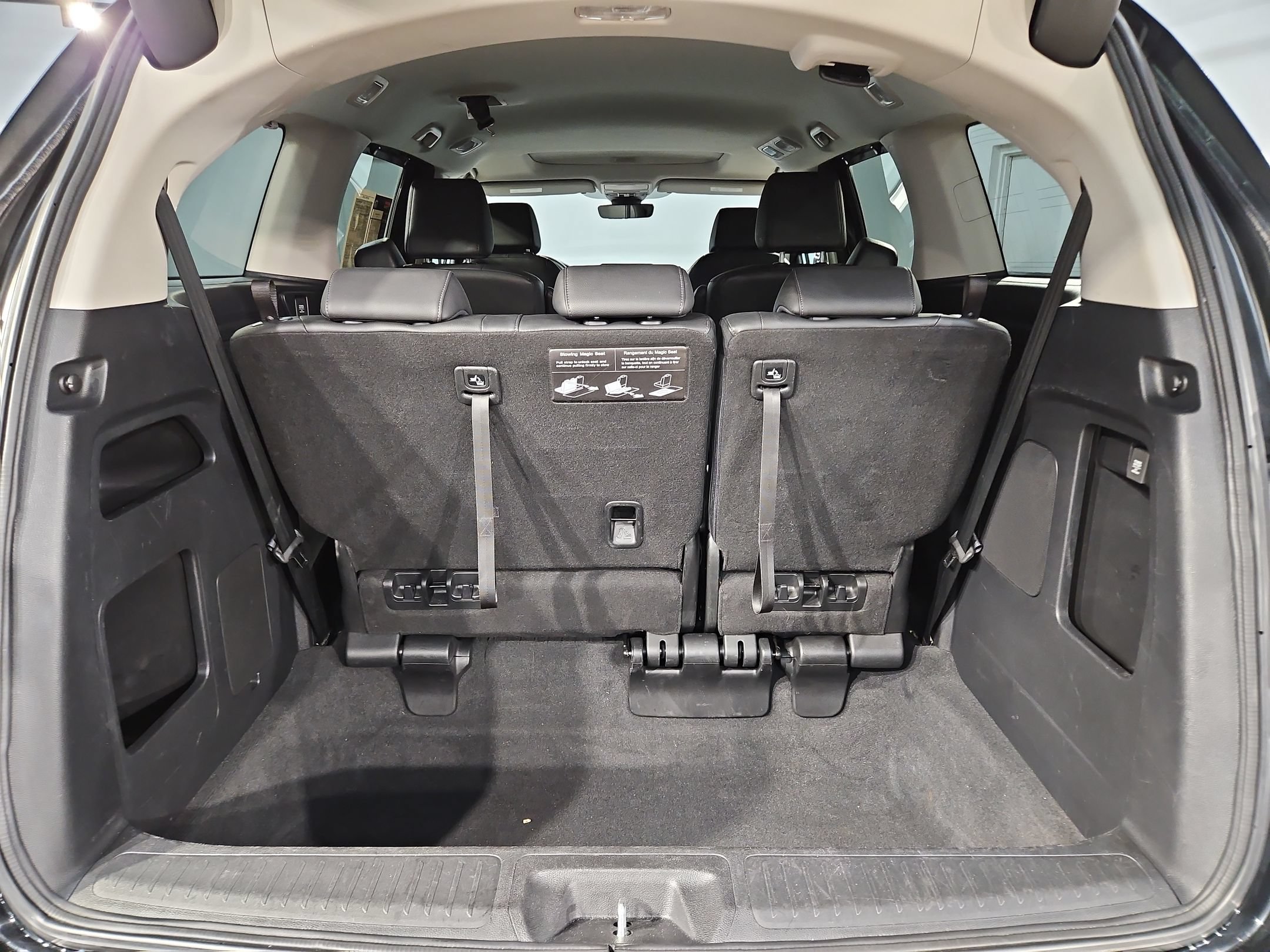 Used 2025 Honda Odyssey EX-L image 18