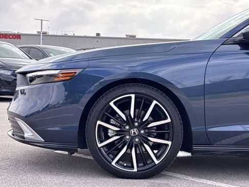 Used 2024 Honda Accord Touring image 14