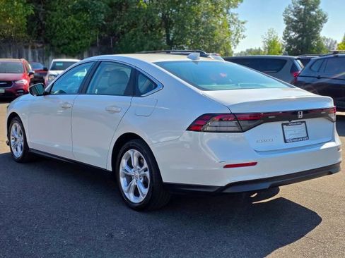 Used 2023 Honda Accord LX image 5