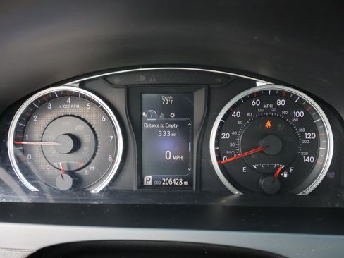 Used 2017 Toyota Camry SE FWD image 35