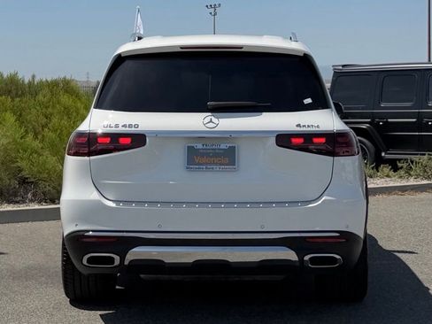 Used 2025 Mercedes-Benz GLS 450 4MATIC image 9