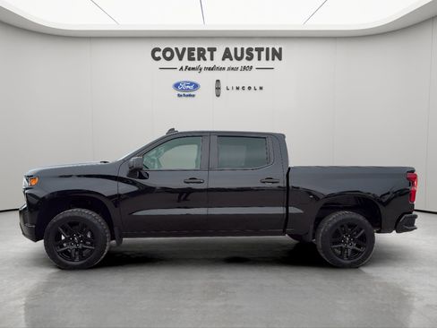 Used 2022 Chevrolet Silverado 1500 Custom Trail Boss w/ Midnight Edition AWD/4WD image 2