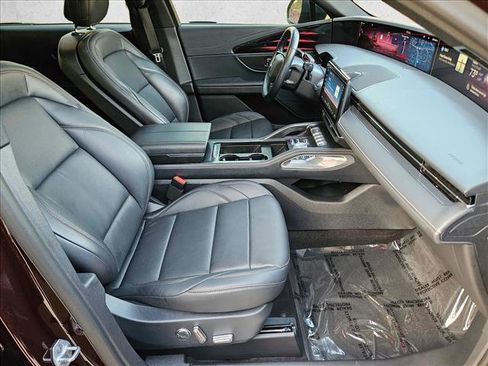 Used 2024 Lincoln Nautilus Premier w/ Jet Appearance Package image 20