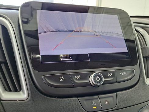 Used 2024 Chevrolet Malibu LT image 16