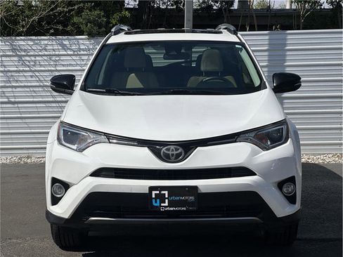 Used 2018 Toyota RAV4 XLE w/ Plus Extra Value Package image 7