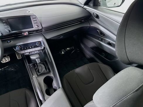 Certified 2025 Hyundai Elantra Sport FWD image 25